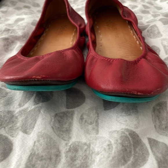 Red Tieks - Picture 2 of 4